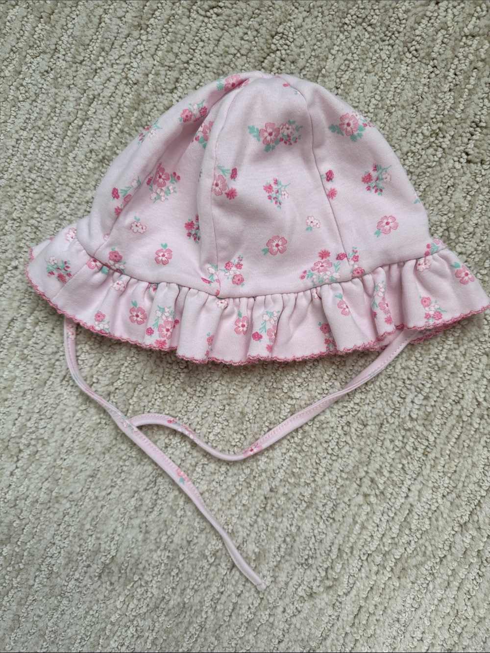 Kissy Kissy flower baby hat